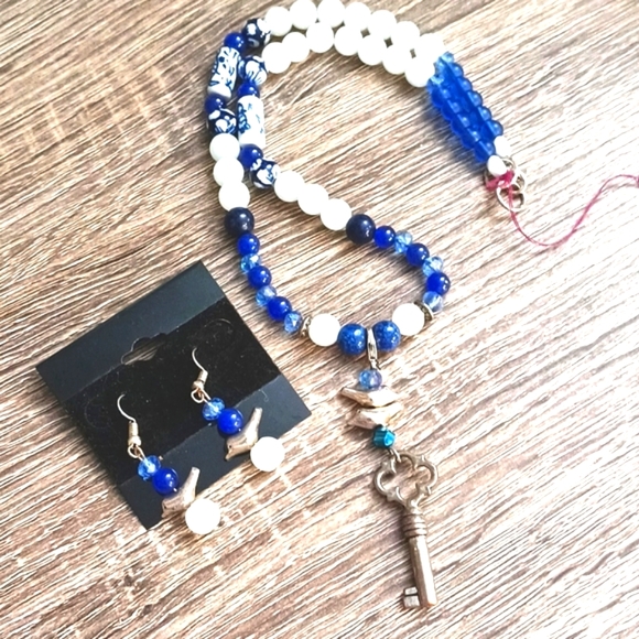 Artisan Necklace & earrings Blue gemstone, seaglass, birds and key NEW - Picture 2 of 9